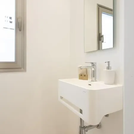 Lägenhet Garden Serenity Retreat And Workspace With Heated Pools And Gym