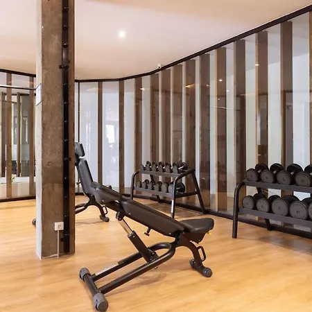 Garden Serenity Retreat And Workspace With Heated Pools And Gym Lägenhet