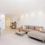 Apartamento Garden Serenity Retreat And Workspace With Heated Pools And Gym *