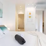 Garden Serenity Retreat And Workspace With Heated Pools And Gym
