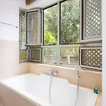 Garden Serenity Retreat And Workspace With Heated Pools And Gym Appartamento *