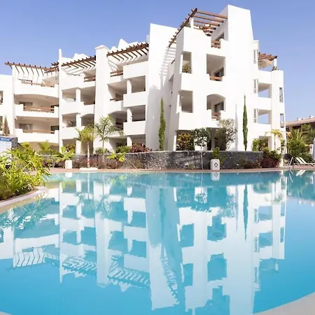 Apartment Garden Serenity Retreat And Workspace With Heated Pools And Gym Palm-mar