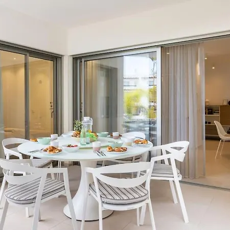 Garden Serenity Retreat And Workspace With Heated Pools And Gym Apartment *