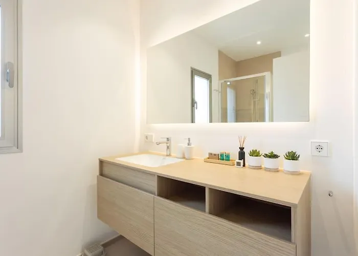 Garden Serenity Retreat And Workspace With Heated Pools And Gym Appartement