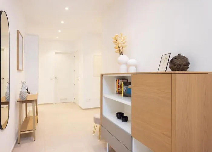 Garden Serenity Retreat And Workspace With Heated Pools And Gym