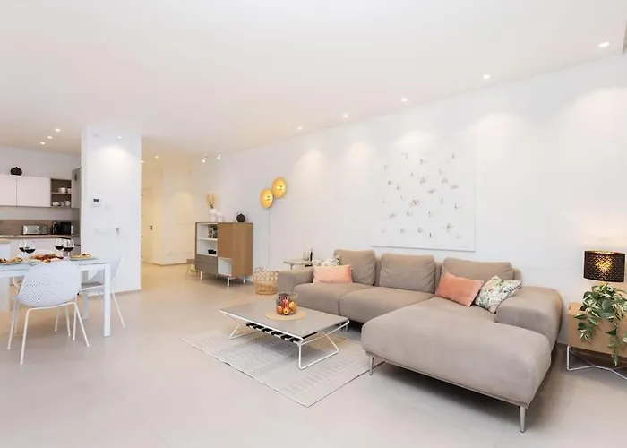 アパート Garden Serenity Retreat And Workspace With Heated Pools And Gym *